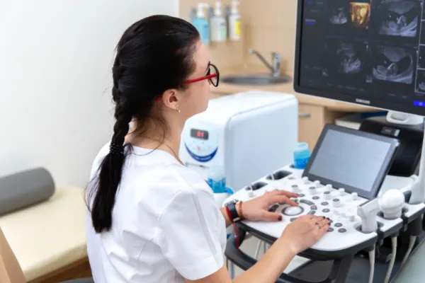 DOPPLER СОСУДОВ ГОЛОВЫ И ШЕИ | Doppler dei vasi della testa e del collo.